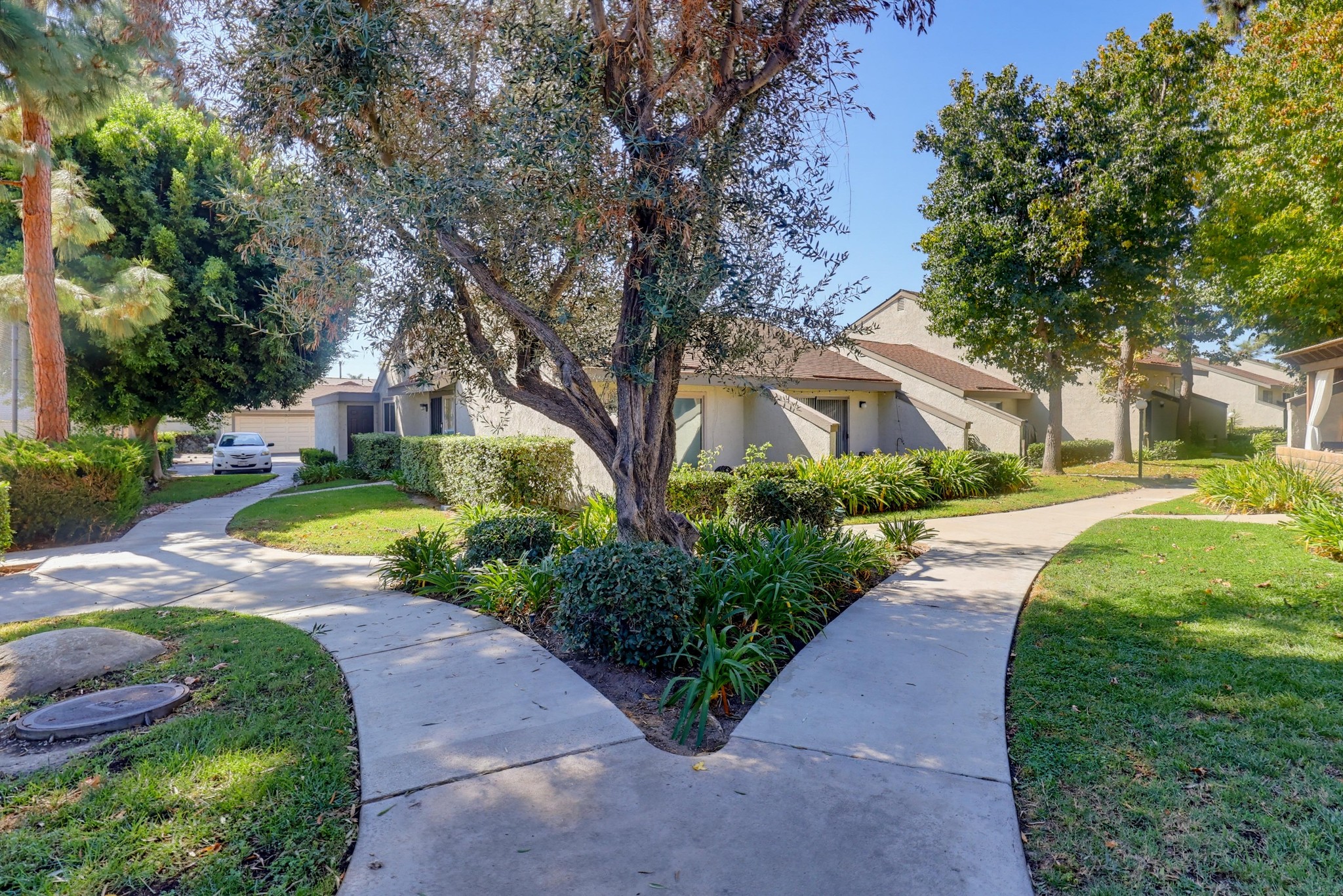 Virtual tour photo 5 of 70 for 21341 Norwalk Blvd Apt 4