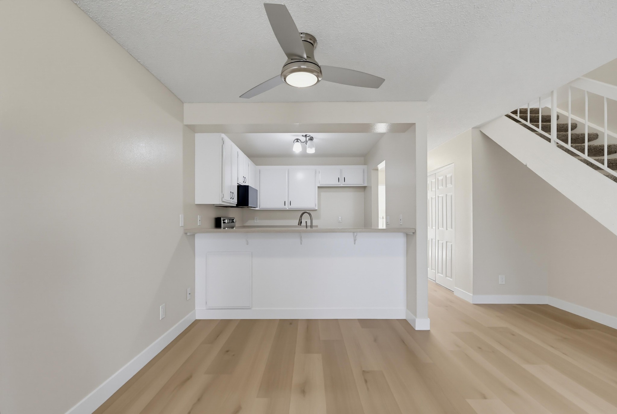 Virtual tour photo 14 of 70 for 21341 Norwalk Blvd Apt 4