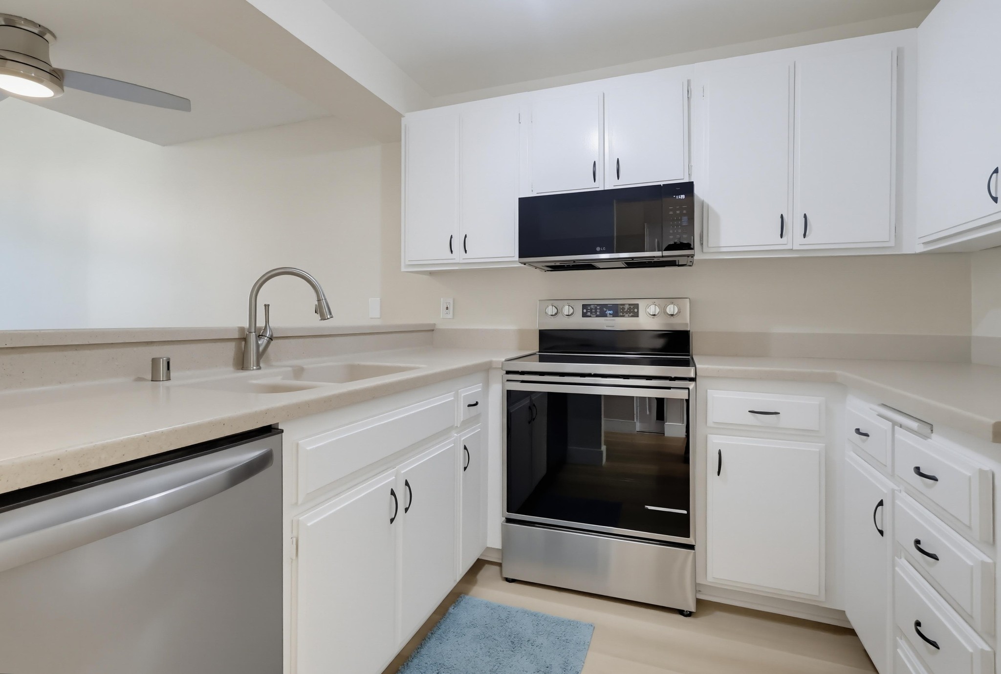 Virtual tour photo 22 of 70 for 21341 Norwalk Blvd Apt 4