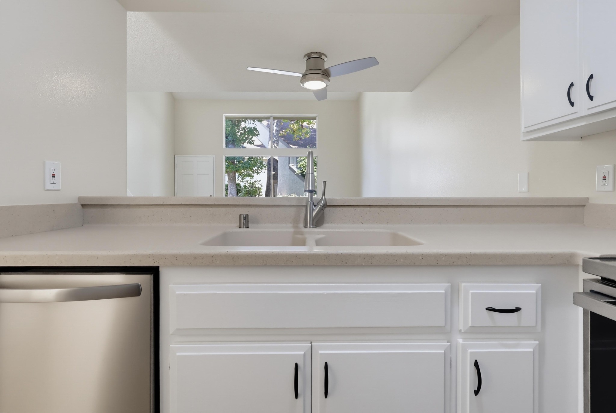 Virtual tour photo 23 of 70 for 21341 Norwalk Blvd Apt 4