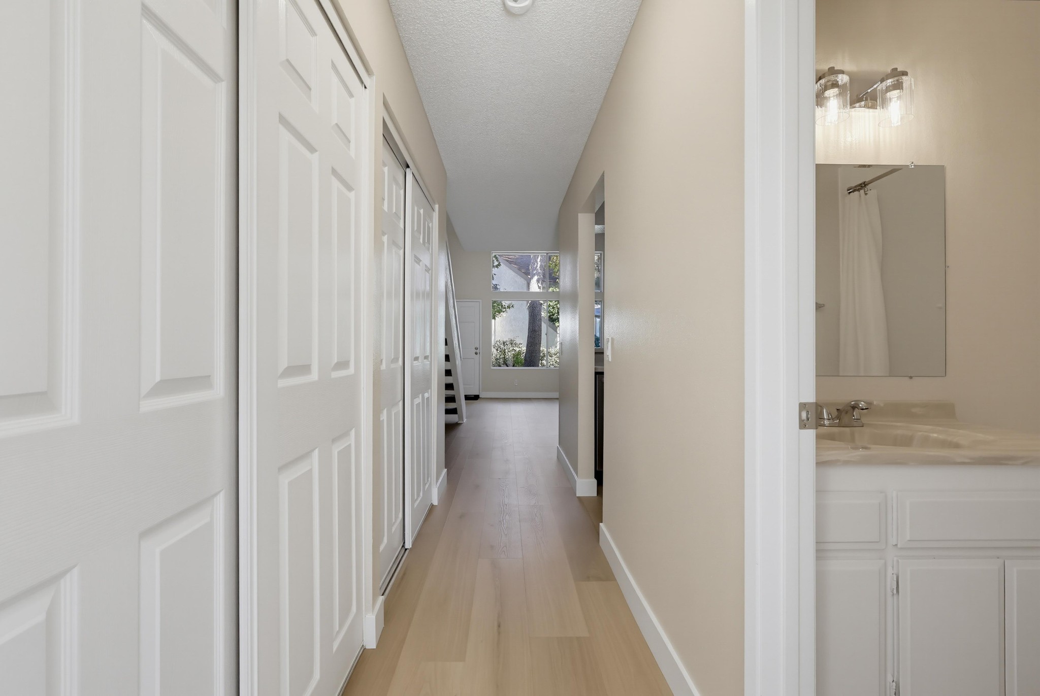 Virtual tour photo 25 of 70 for 21341 Norwalk Blvd Apt 4