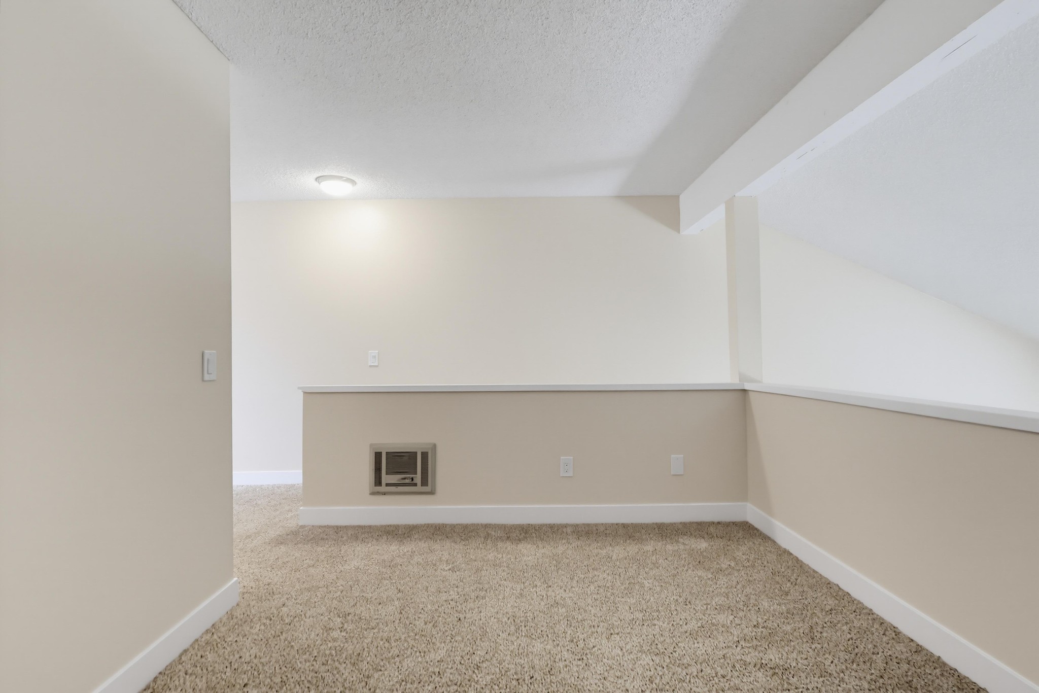Virtual tour photo 34 of 70 for 21341 Norwalk Blvd Apt 4