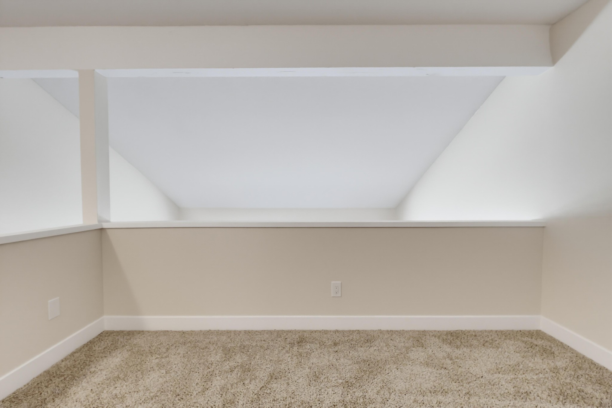 Virtual tour photo 37 of 70 for 21341 Norwalk Blvd Apt 4