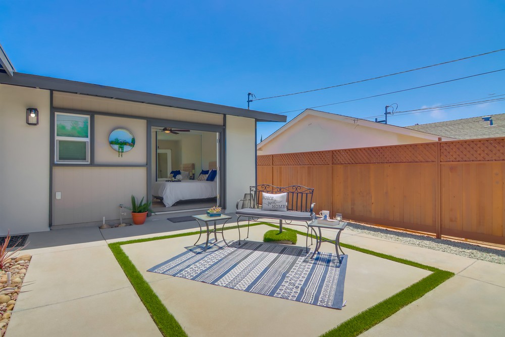 Virtual tour photo 6 of 61 for 2135 Montclair St