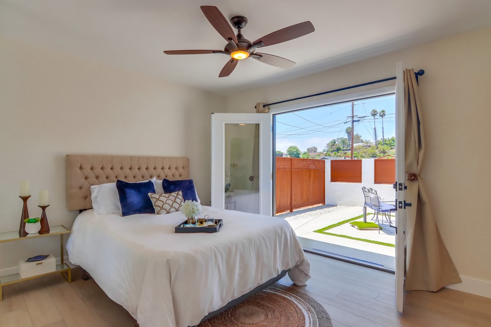 Virtual tour photo 32 of 61 for 2135 Montclair St
