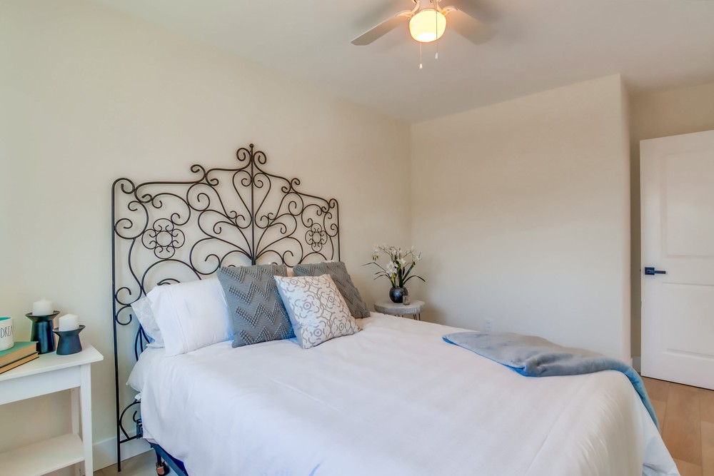 Virtual tour photo 42 of 61 for 2135 Montclair St