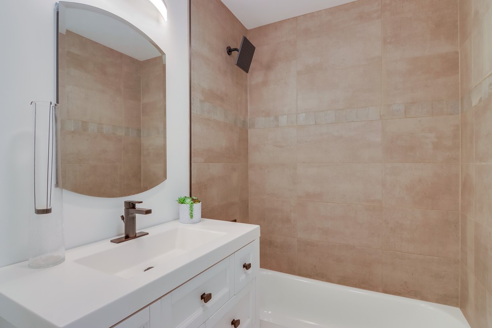 Virtual tour photo 49 of 61 for 2135 Montclair St