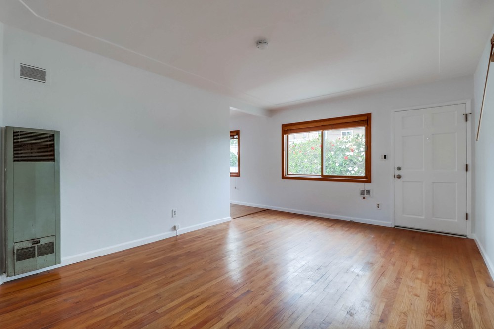 Virtual tour photo 11 of 41 for 2137 San Clemente St