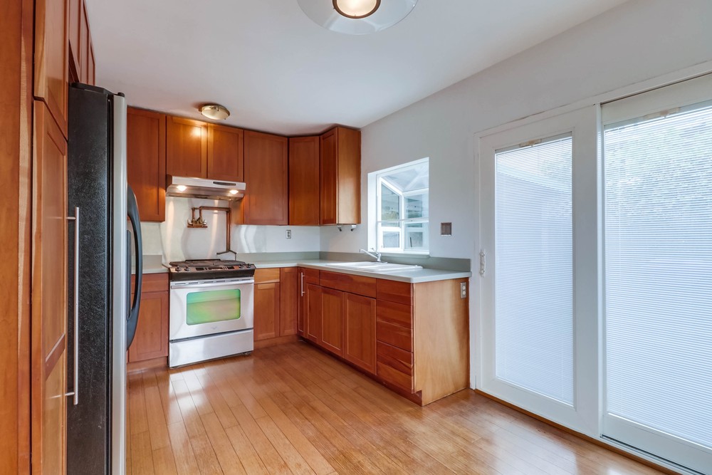 Virtual tour photo 12 of 41 for 2137 San Clemente St