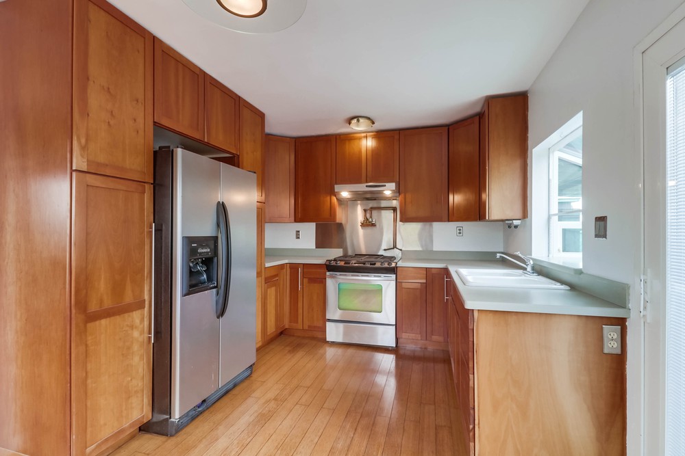 Virtual tour photo 13 of 41 for 2137 San Clemente St