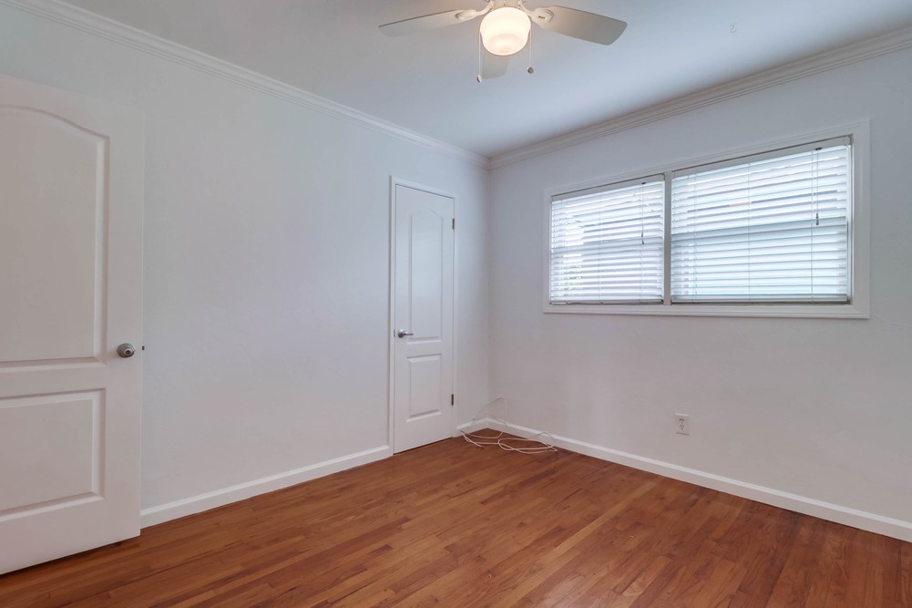 Virtual tour photo 18 of 41 for 2137 San Clemente St