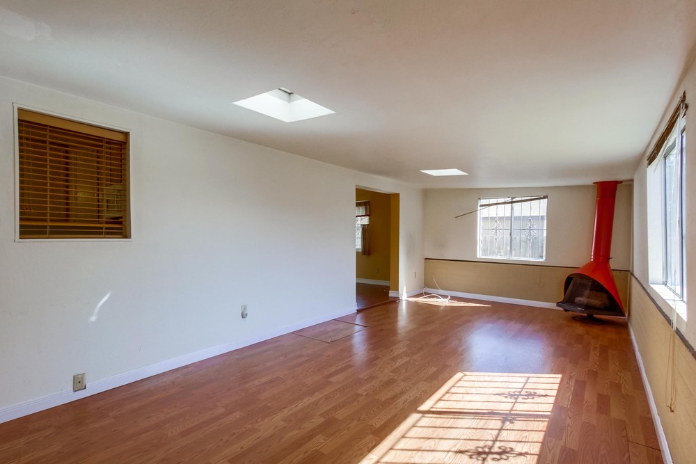 Virtual tour photo 18 of 30 for 214 Santa Rosalia Dr