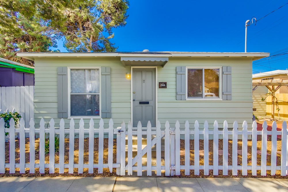 Virtual tour photo 3 of 37 for 2144 Froude Street