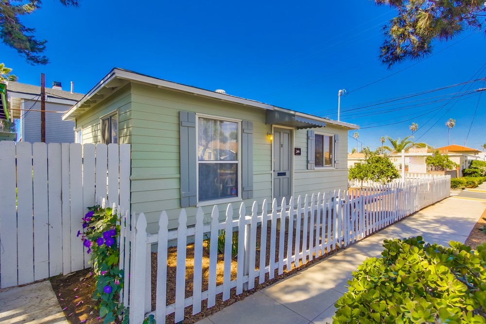 Virtual tour photo 4 of 37 for 2144 Froude Street