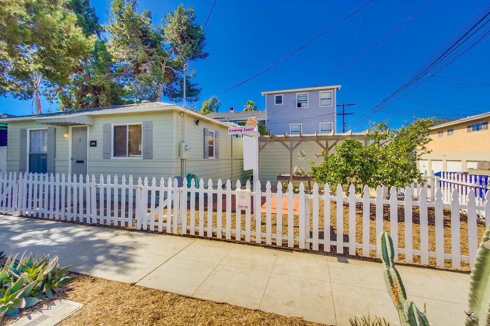 Virtual tour photo 5 of 37 for 2144 Froude Street