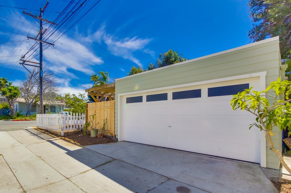 Virtual tour photo 29 of 37 for 2144 Froude Street