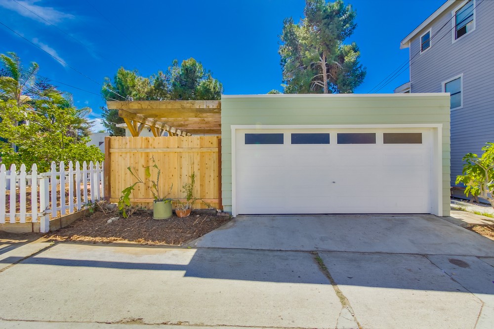 Virtual tour photo 30 of 37 for 2144 Froude Street