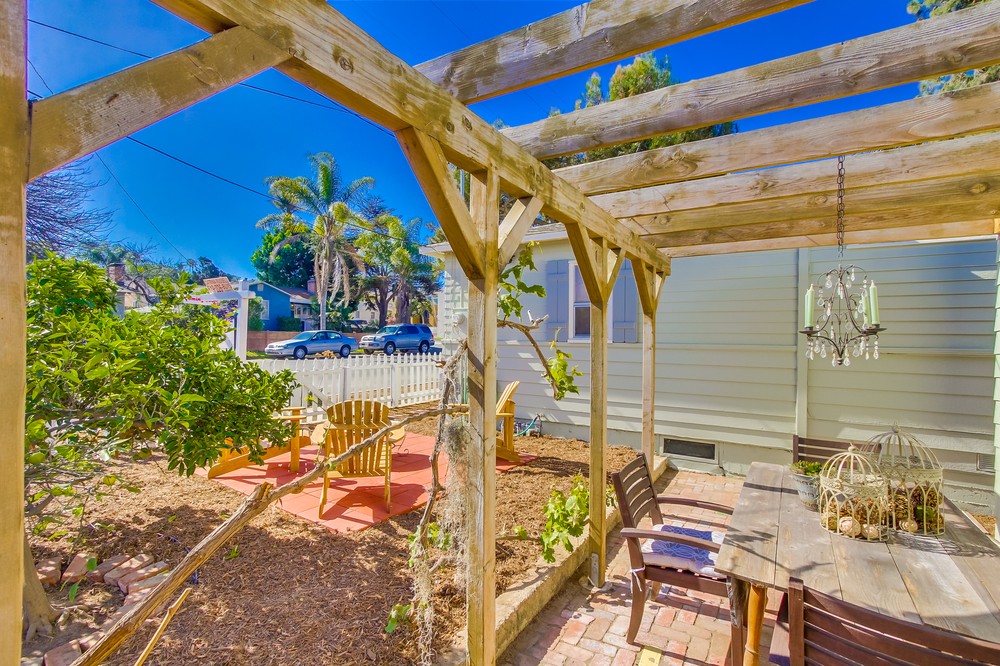 Virtual tour photo 35 of 37 for 2144 Froude Street