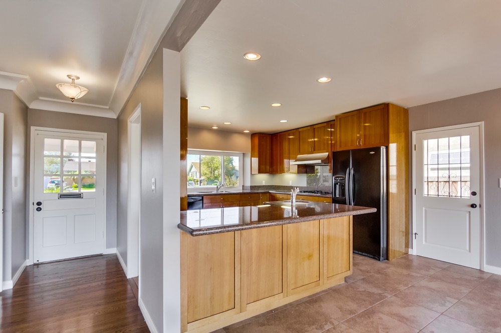 Virtual tour photo 12 of 40 for 2149 Fairfield Street