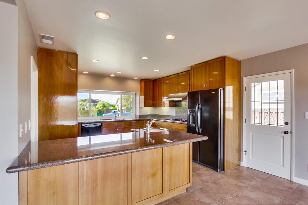 Virtual tour photo 13 of 40 for 2149 Fairfield Street
