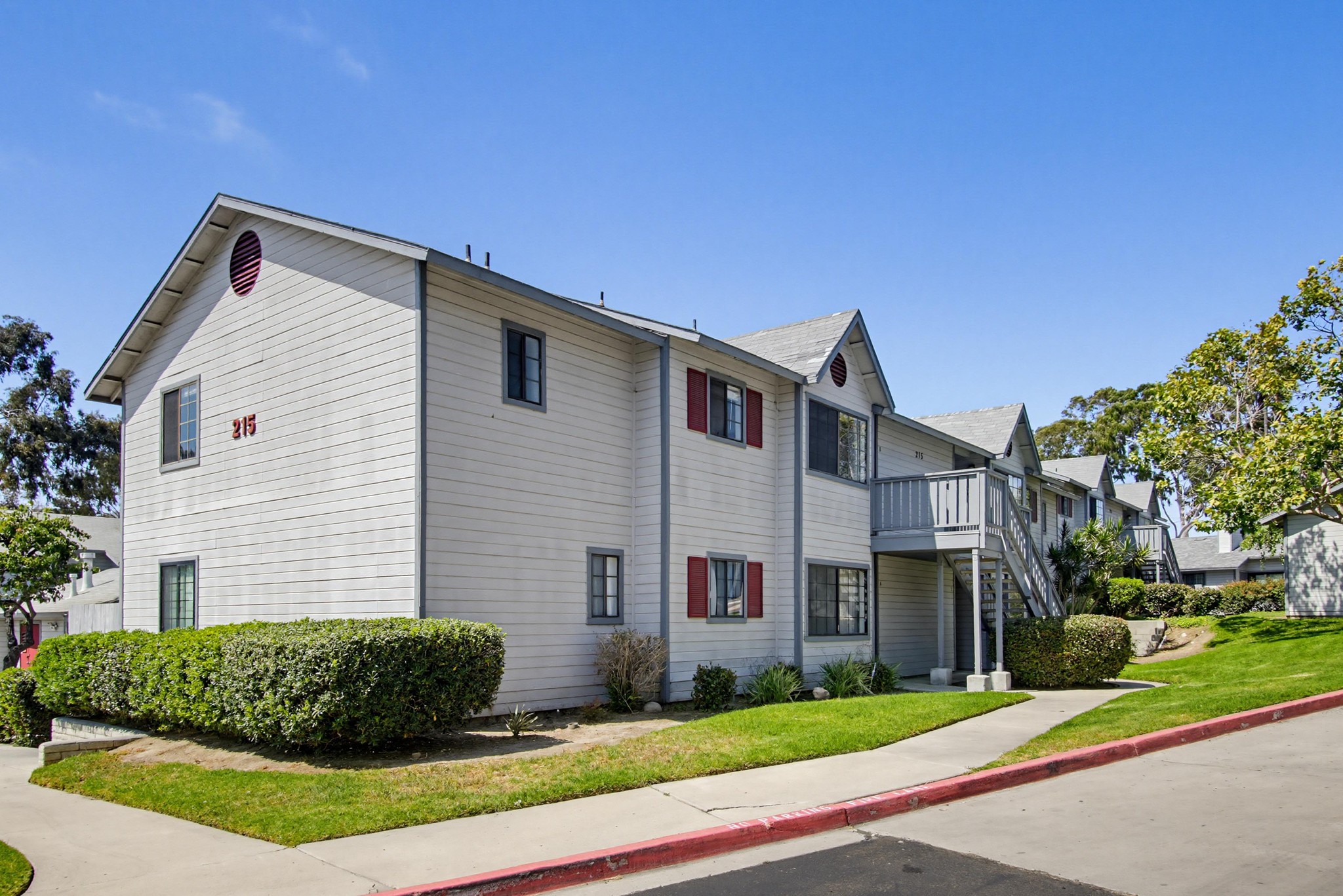 Virtual tour photo 1 of 41 for 215 Camlau Dr UNIT B