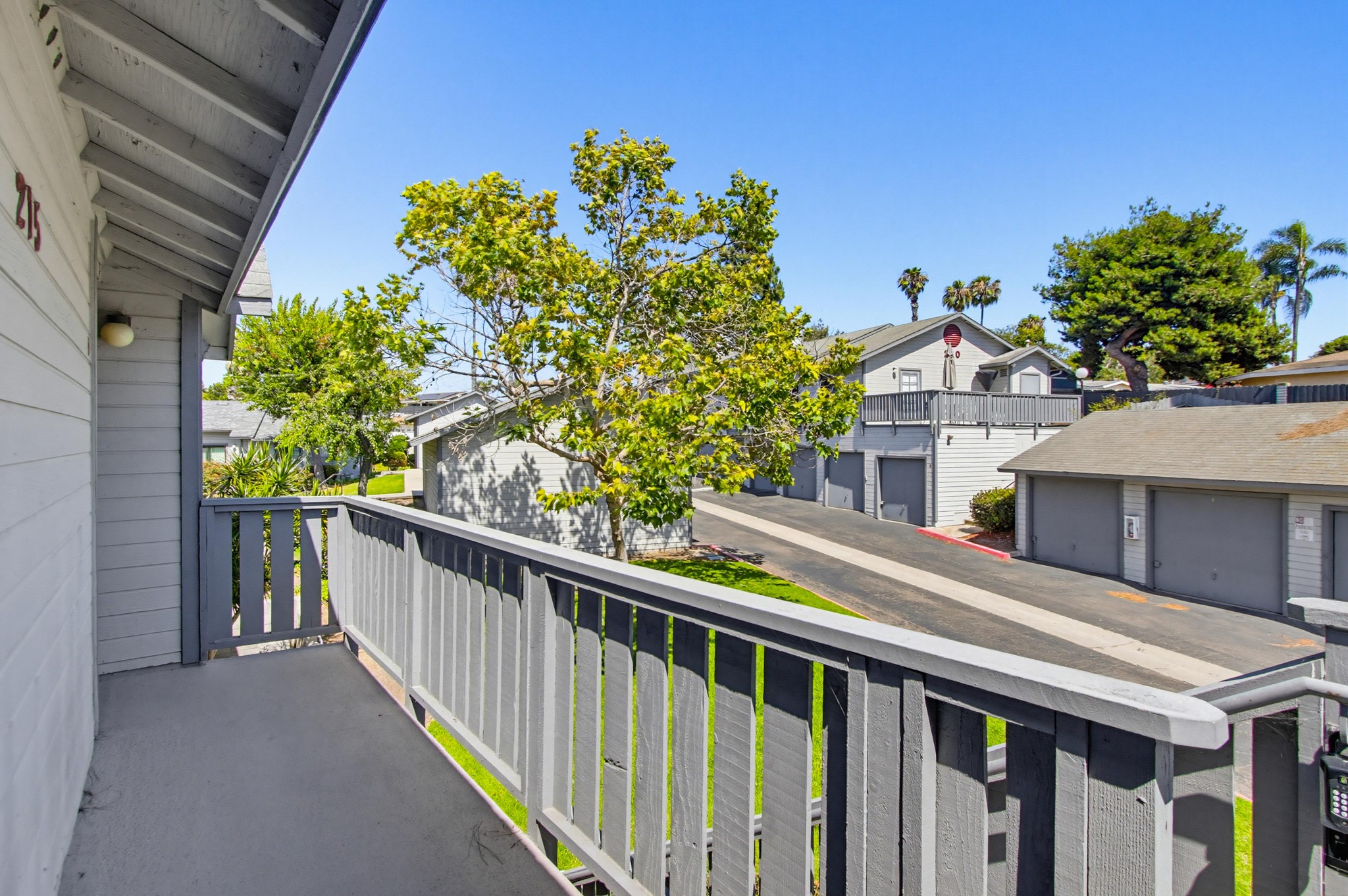Virtual tour photo 5 of 41 for 215 Camlau Dr UNIT B