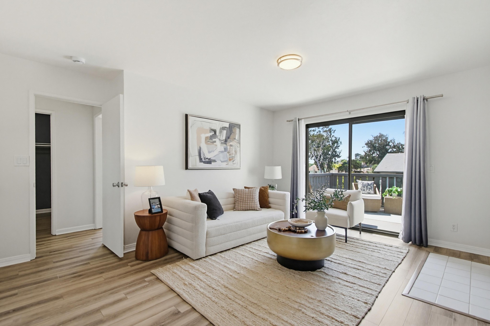 Virtual tour photo 8 of 41 for 215 Camlau Dr UNIT B