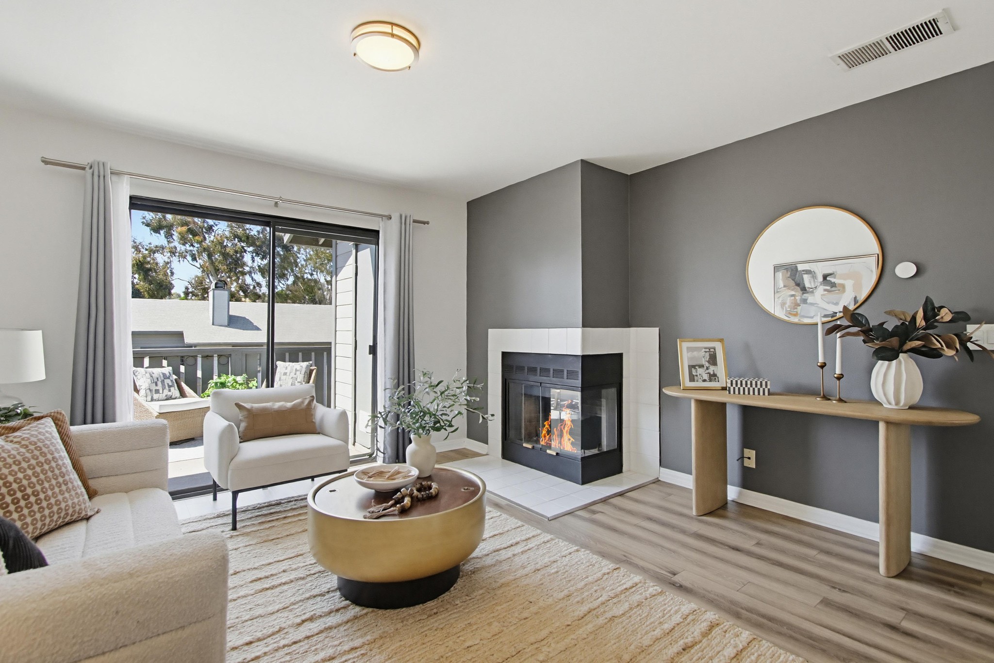 Virtual tour photo 9 of 41 for 215 Camlau Dr UNIT B