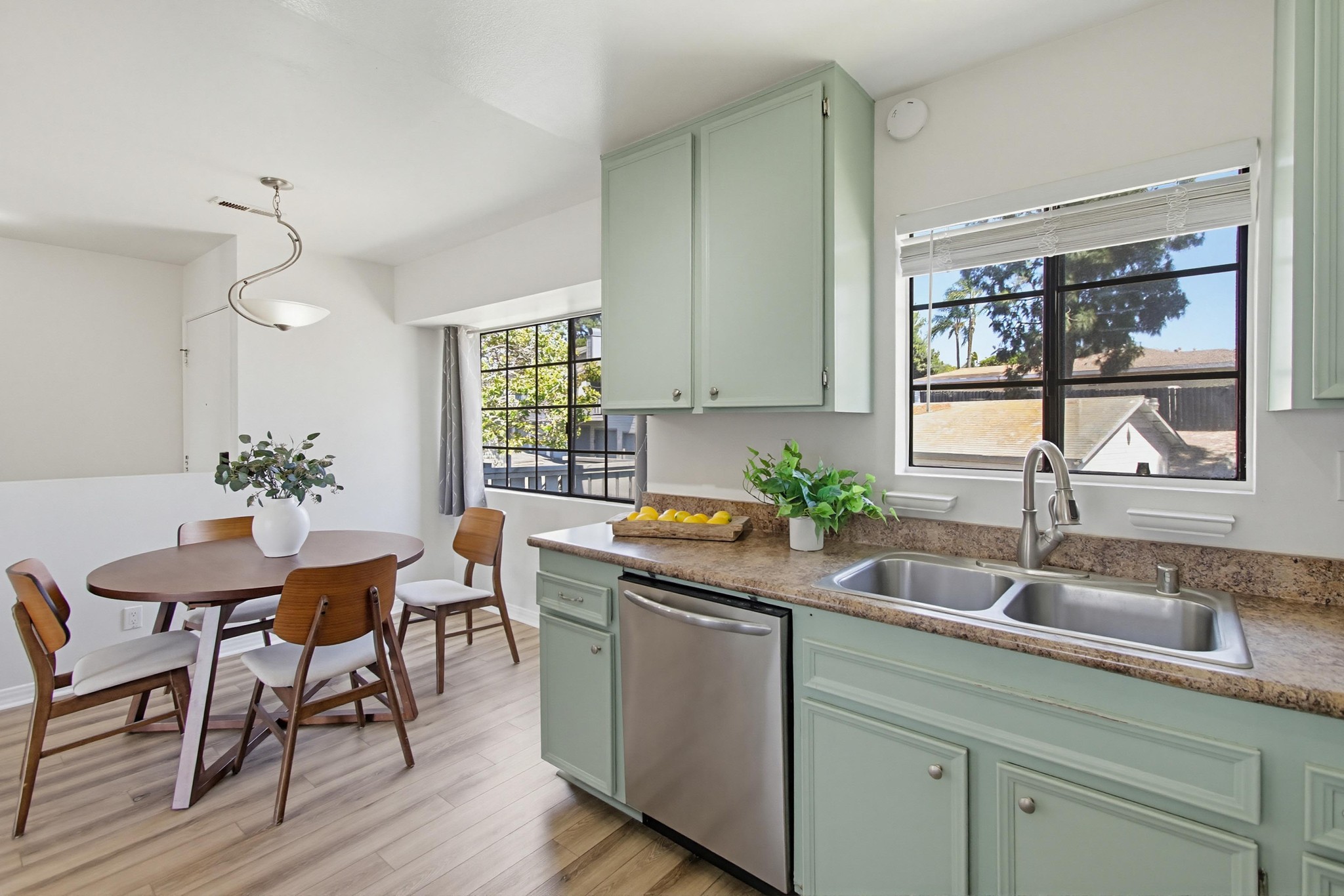 Virtual tour photo 16 of 41 for 215 Camlau Dr UNIT B