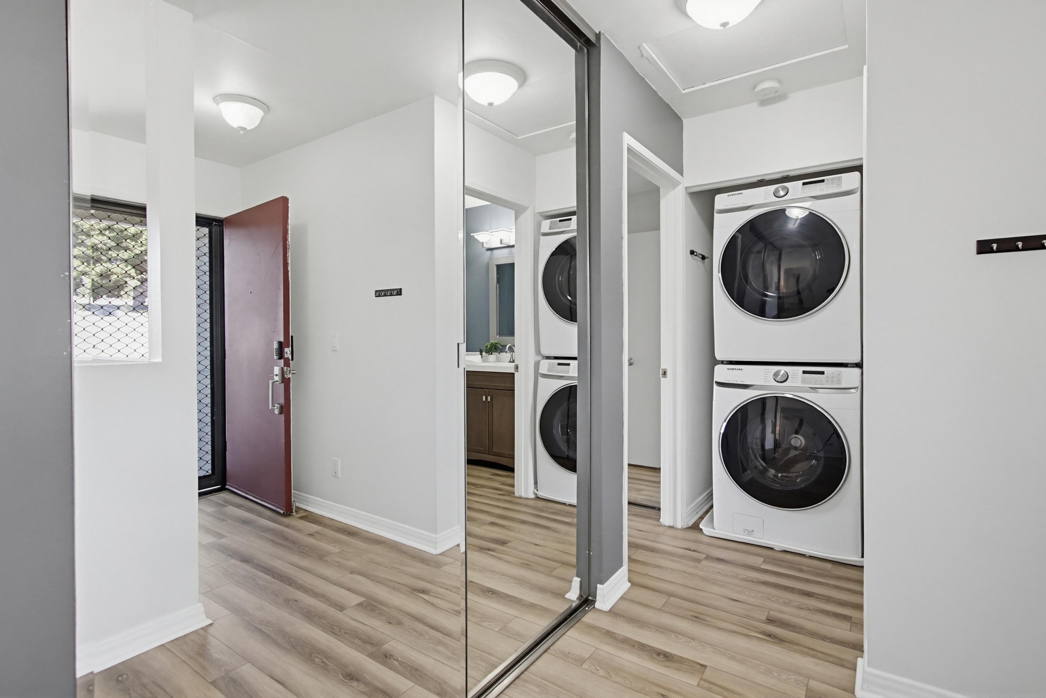 Virtual tour photo 19 of 41 for 215 Camlau Dr UNIT B