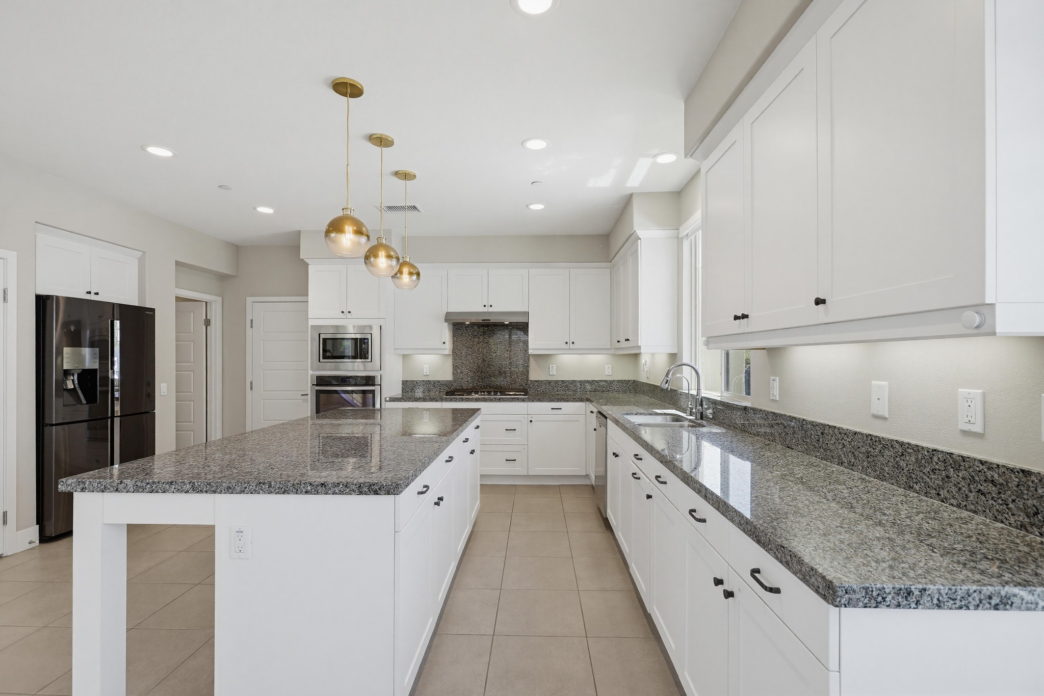 Virtual tour photo 8 of 65 for 215 Carmine