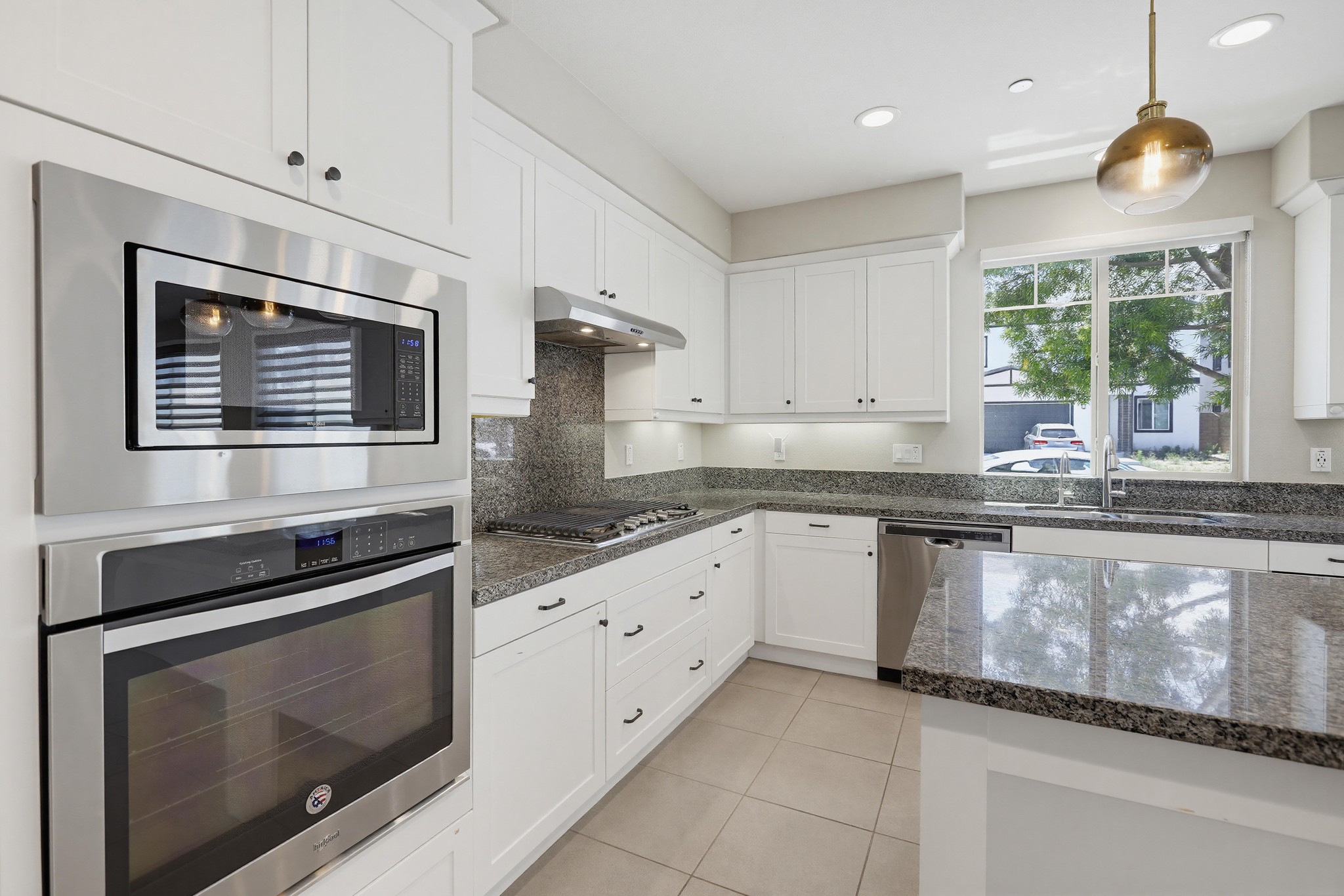 Virtual tour photo 12 of 65 for 215 Carmine