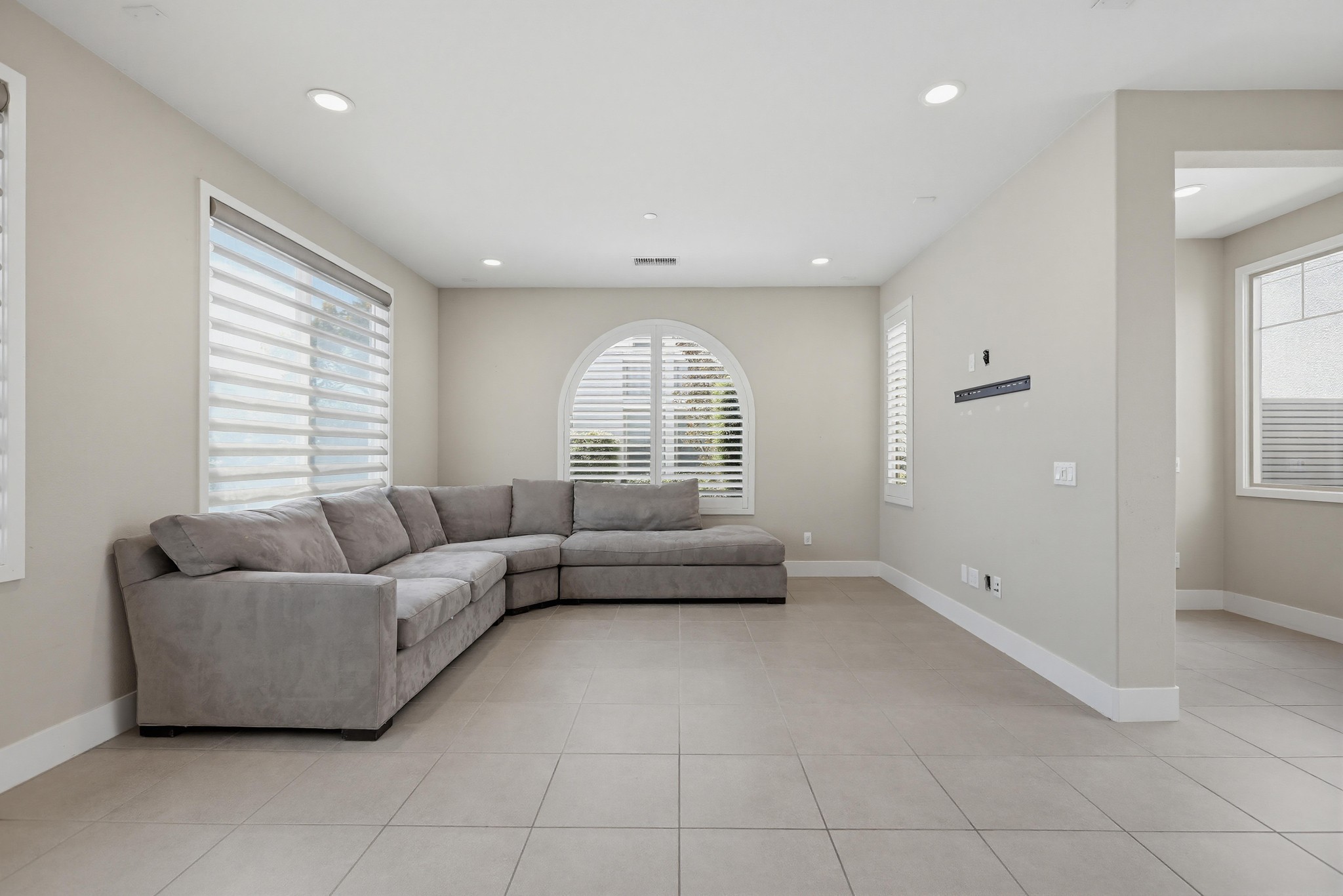 Virtual tour photo 17 of 65 for 215 Carmine