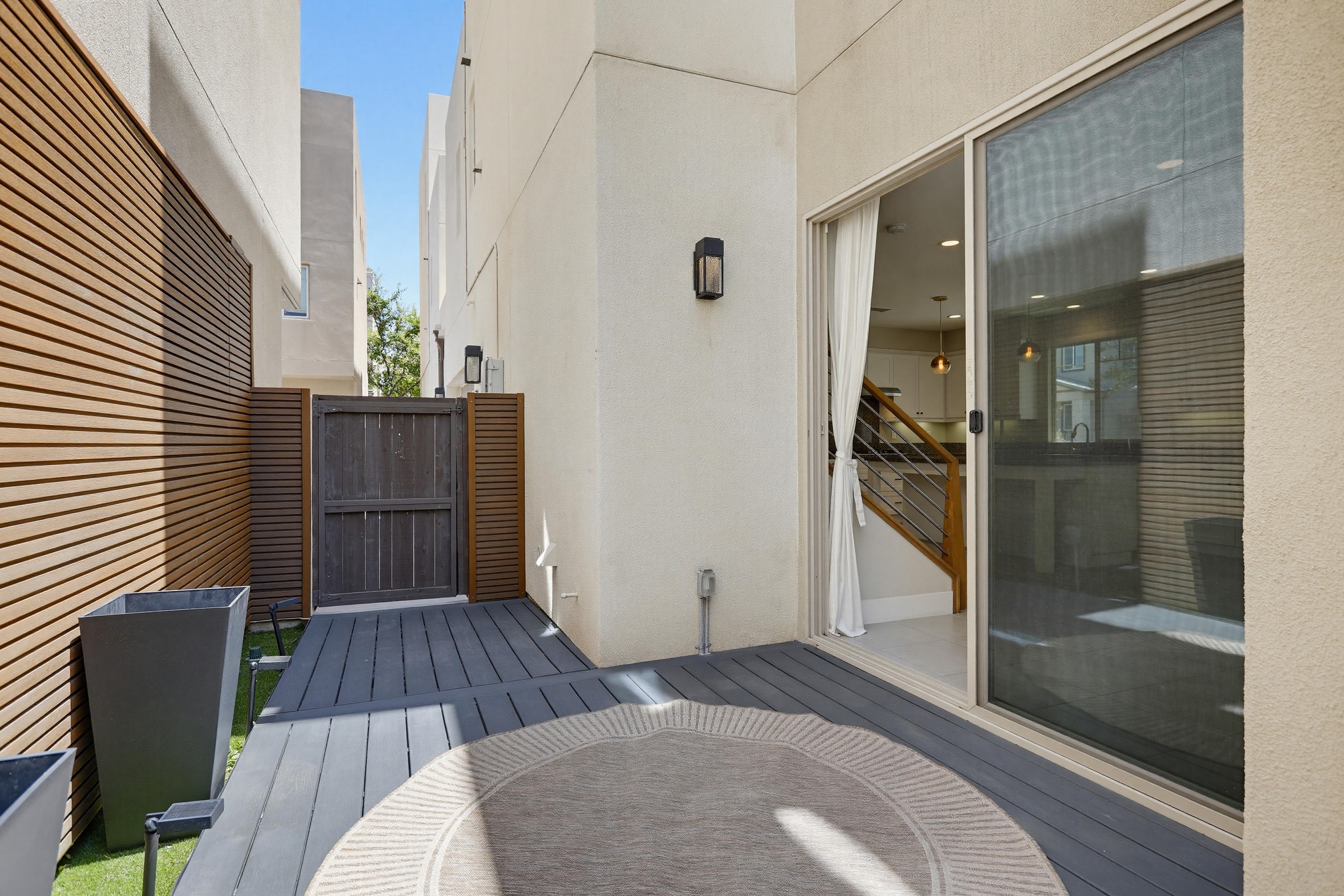 Virtual tour photo 23 of 65 for 215 Carmine