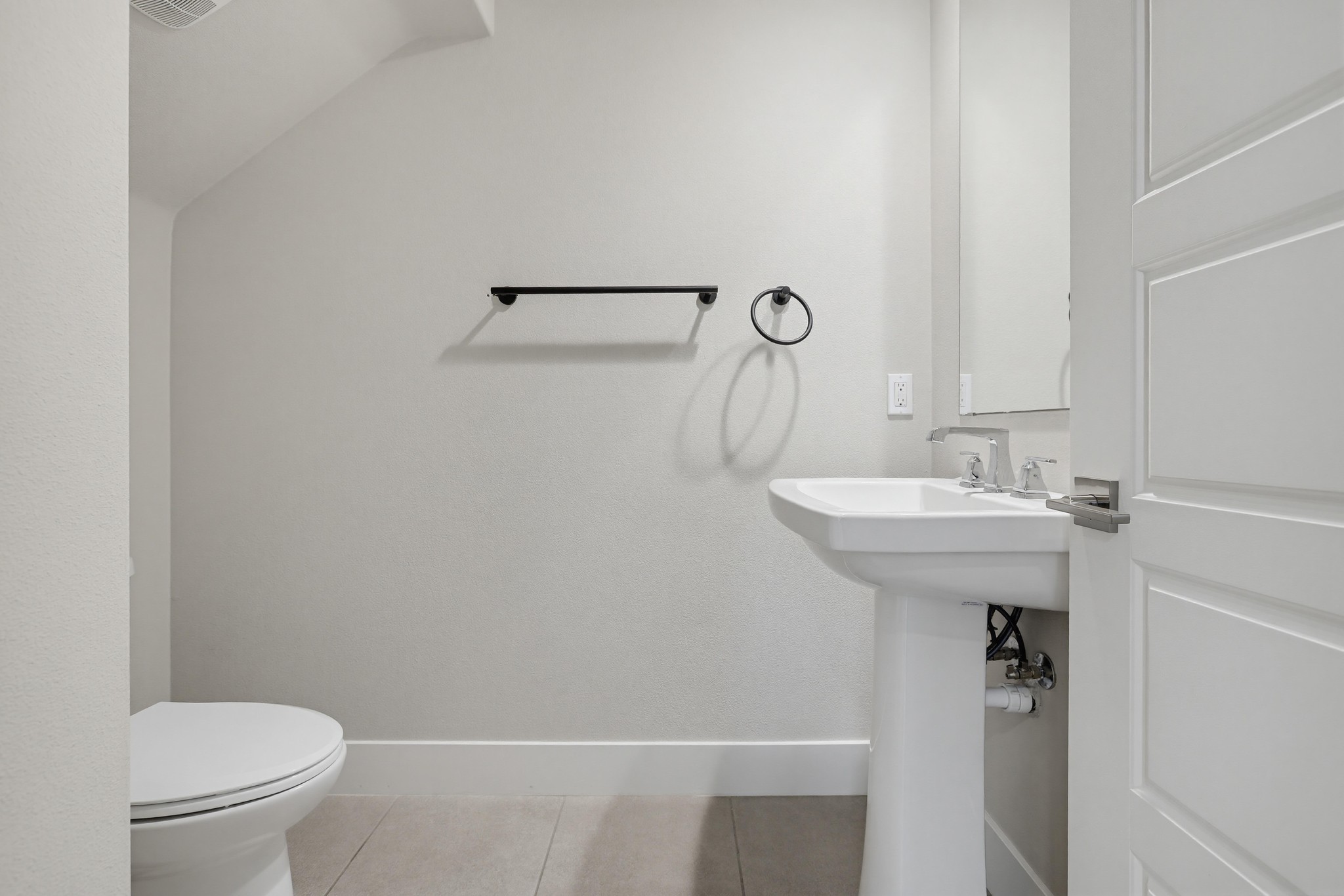 Virtual tour photo 24 of 65 for 215 Carmine