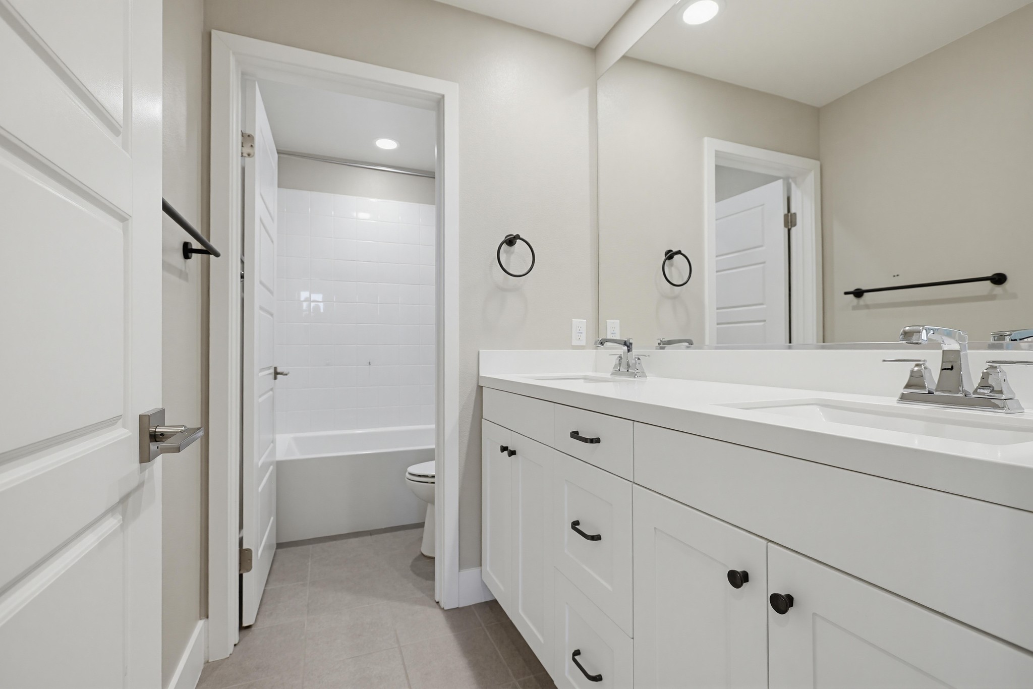 Virtual tour photo 29 of 65 for 215 Carmine