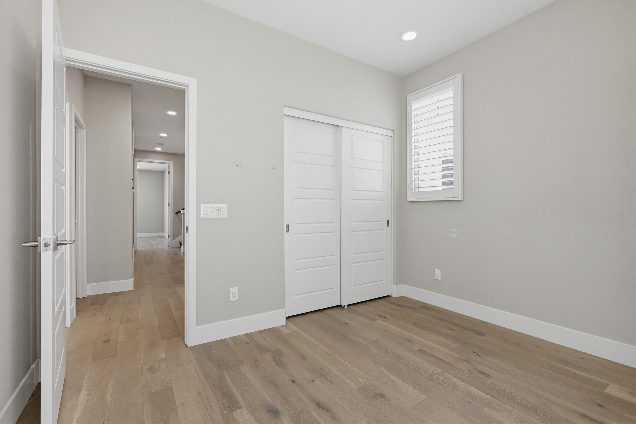 Virtual tour photo 33 of 65 for 215 Carmine