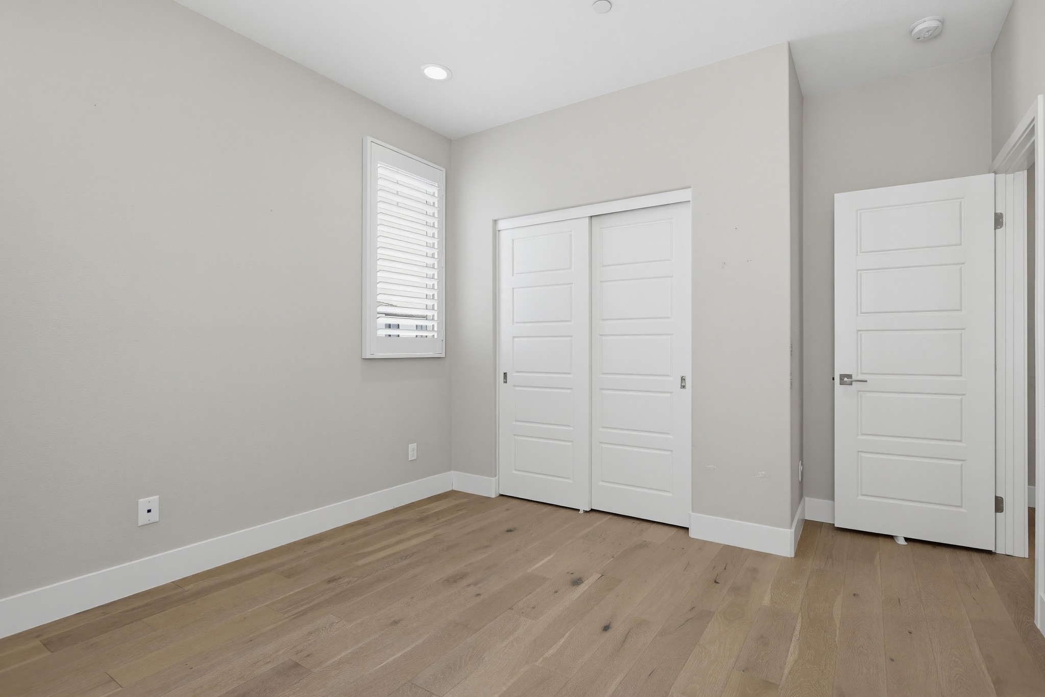 Virtual tour photo 38 of 65 for 215 Carmine