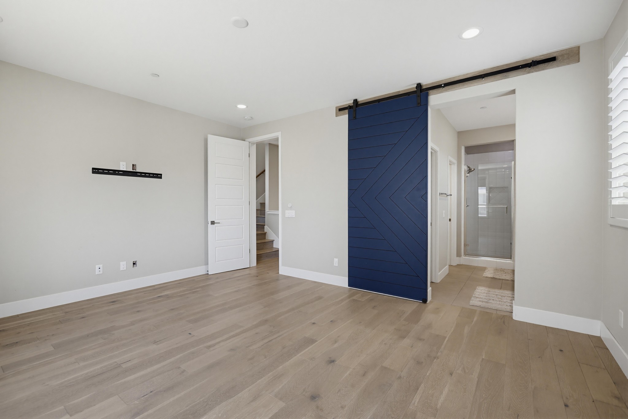 Virtual tour photo 43 of 65 for 215 Carmine