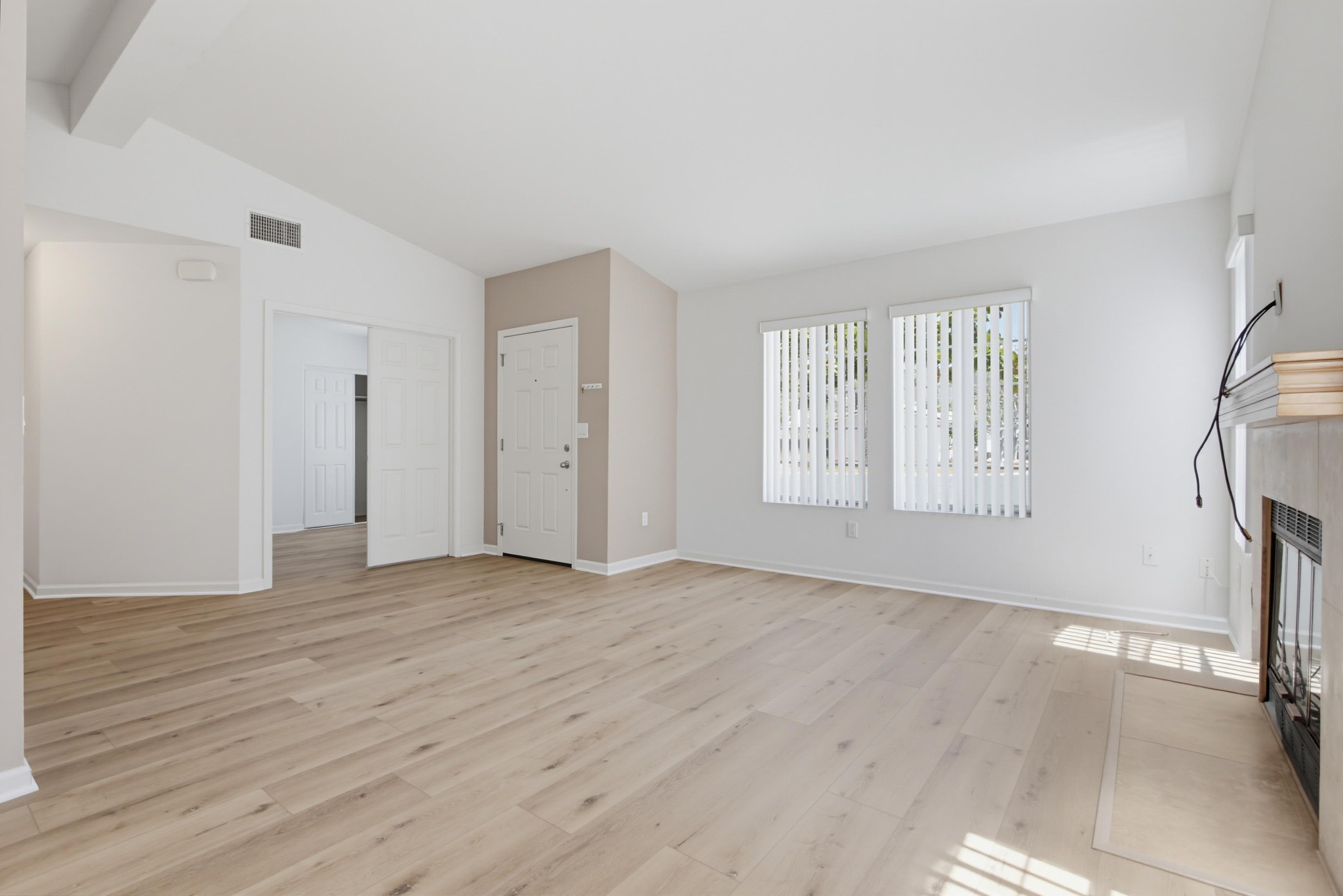 Virtual tour photo 7 of 44 for 2158 Savona Ct