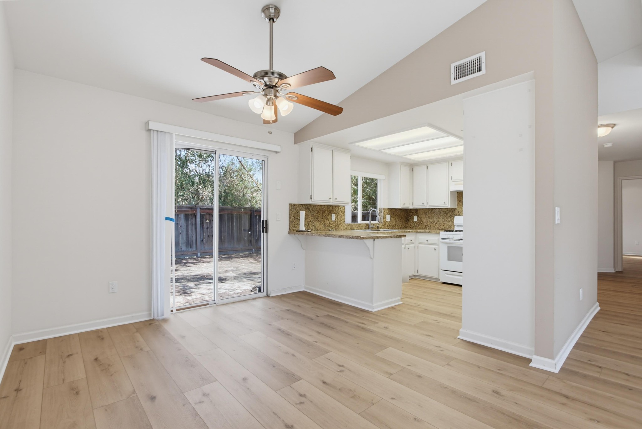 Virtual tour photo 12 of 44 for 2158 Savona Ct