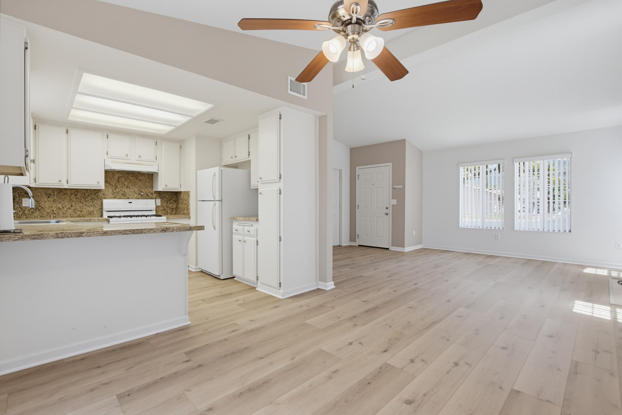 Virtual tour photo 14 of 44 for 2158 Savona Ct
