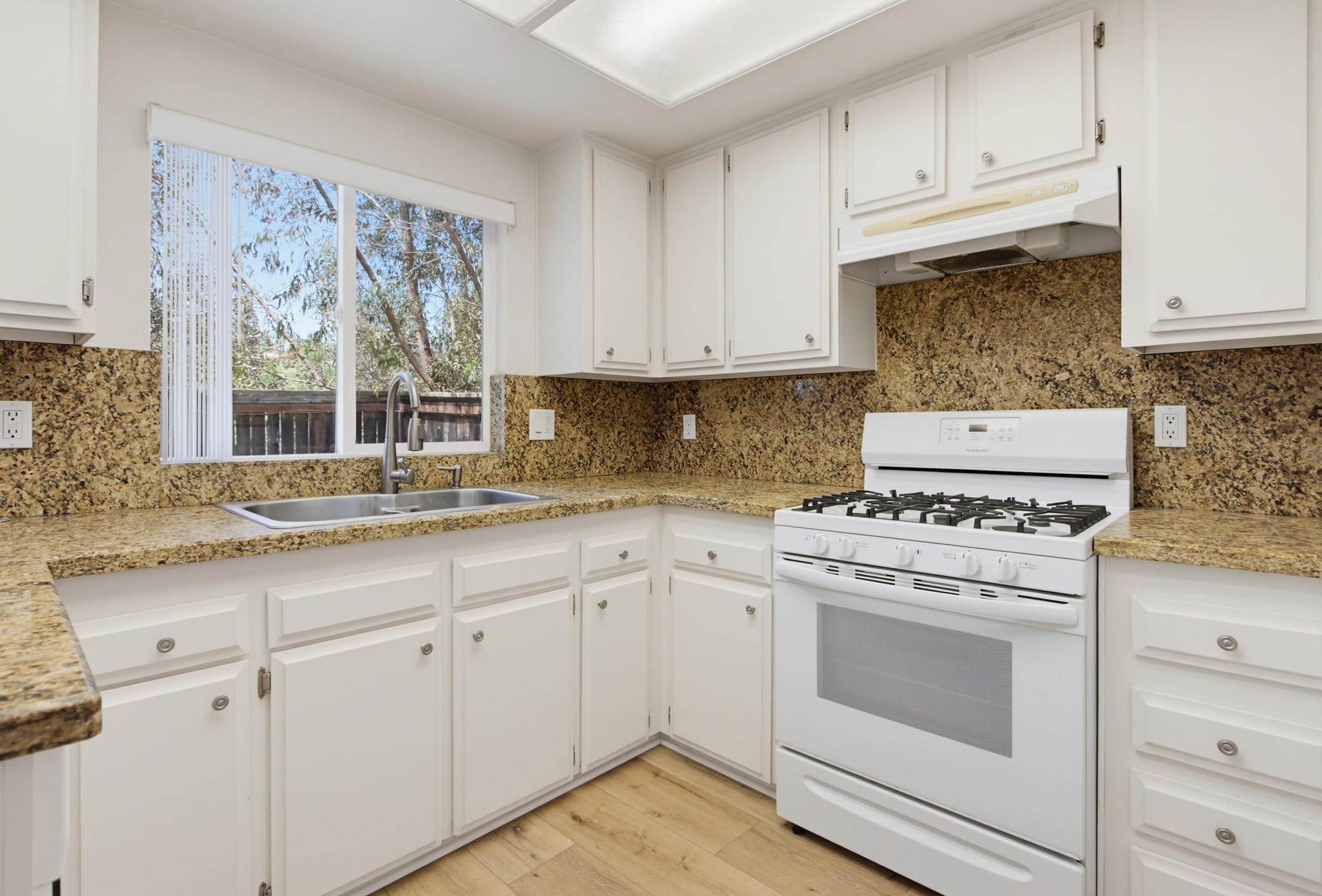 Virtual tour photo 16 of 44 for 2158 Savona Ct