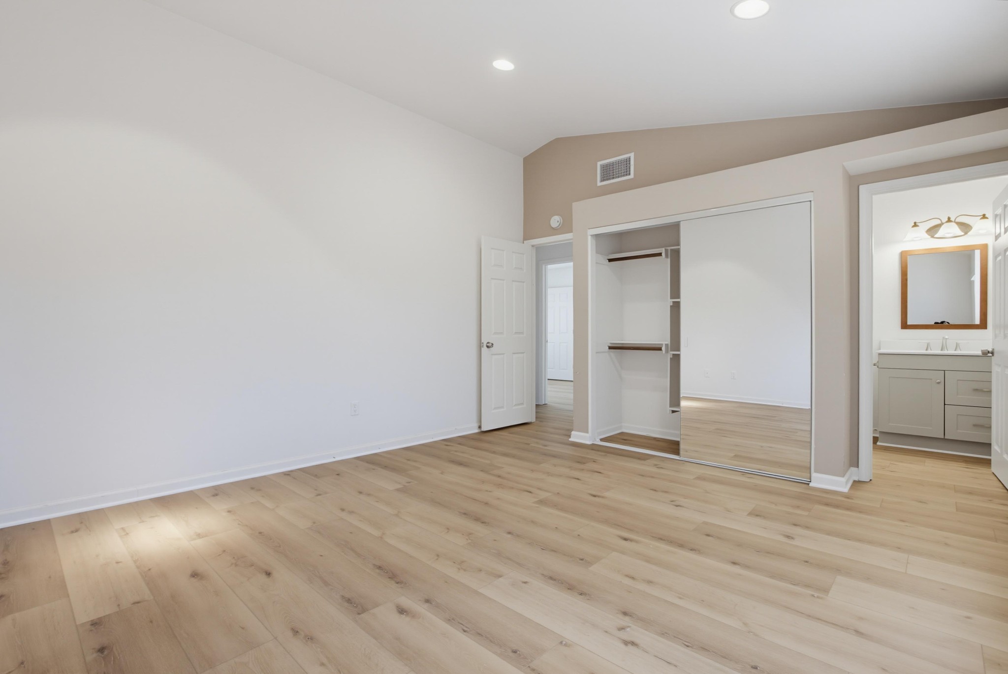 Virtual tour photo 30 of 44 for 2158 Savona Ct