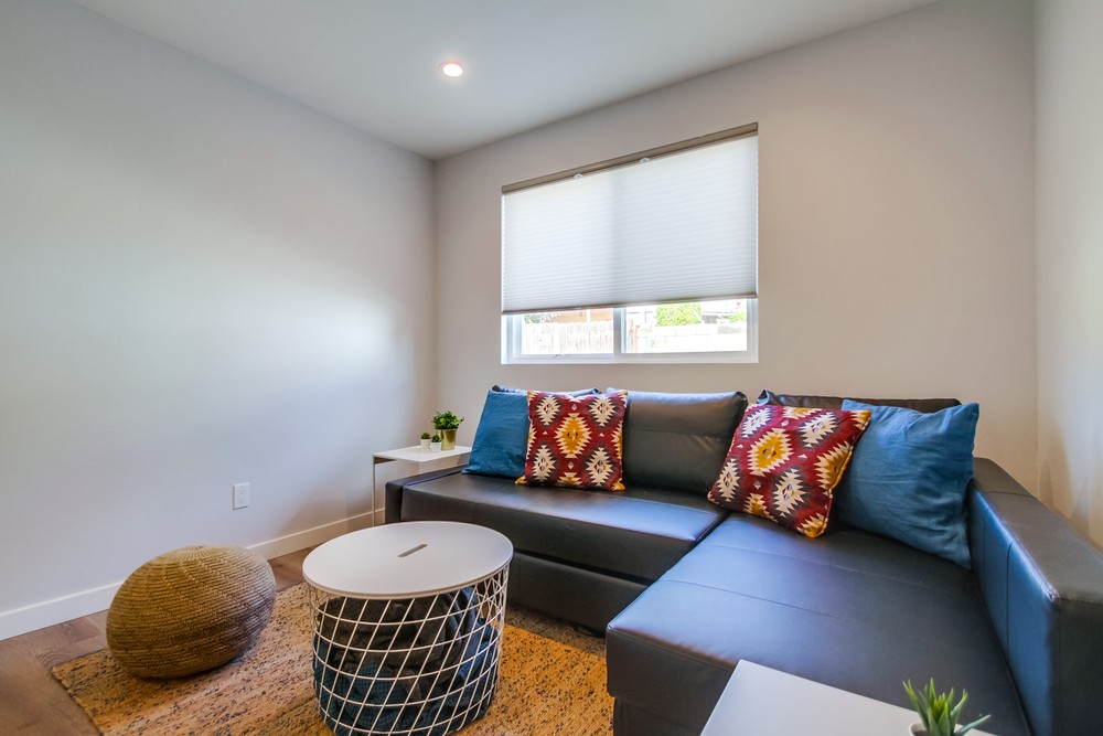 Virtual tour photo 13 of 28 for 2160 Emerald St