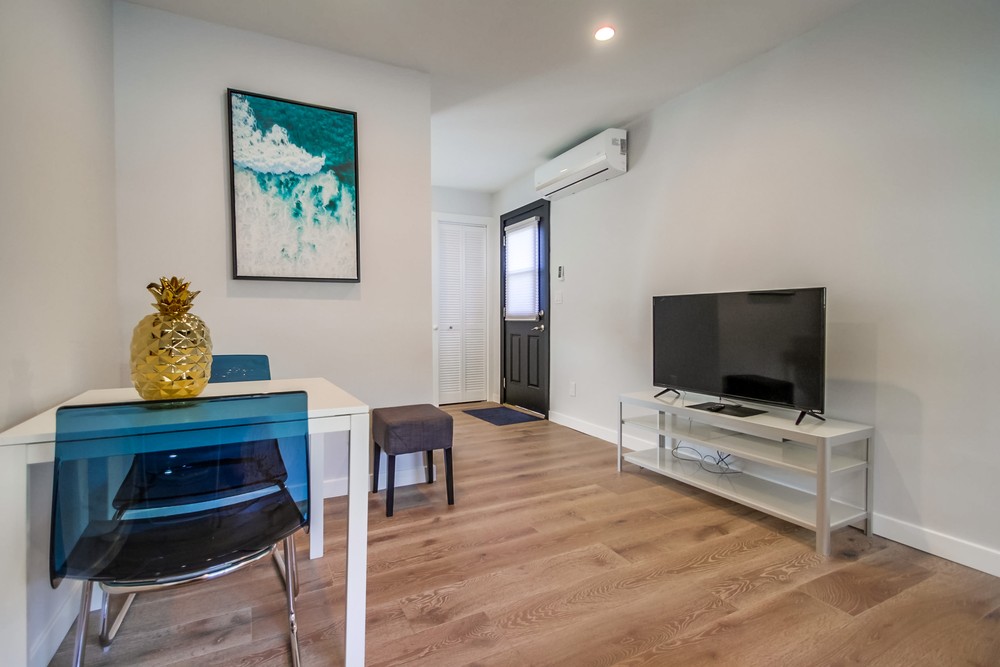 Virtual tour photo 15 of 28 for 2160 Emerald St