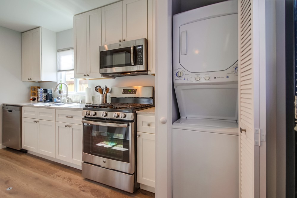 Virtual tour photo 17 of 28 for 2160 Emerald St