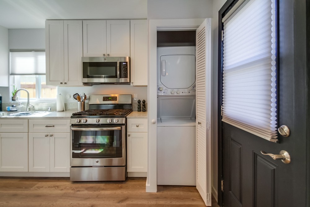 Virtual tour photo 18 of 28 for 2160 Emerald St