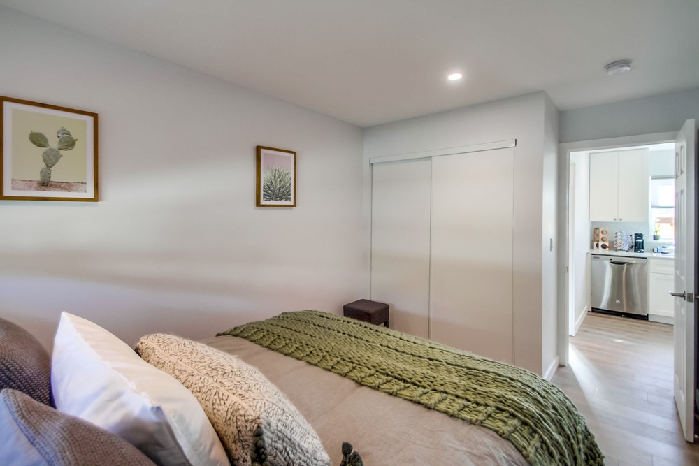 Virtual tour photo 26 of 28 for 2160 Emerald St