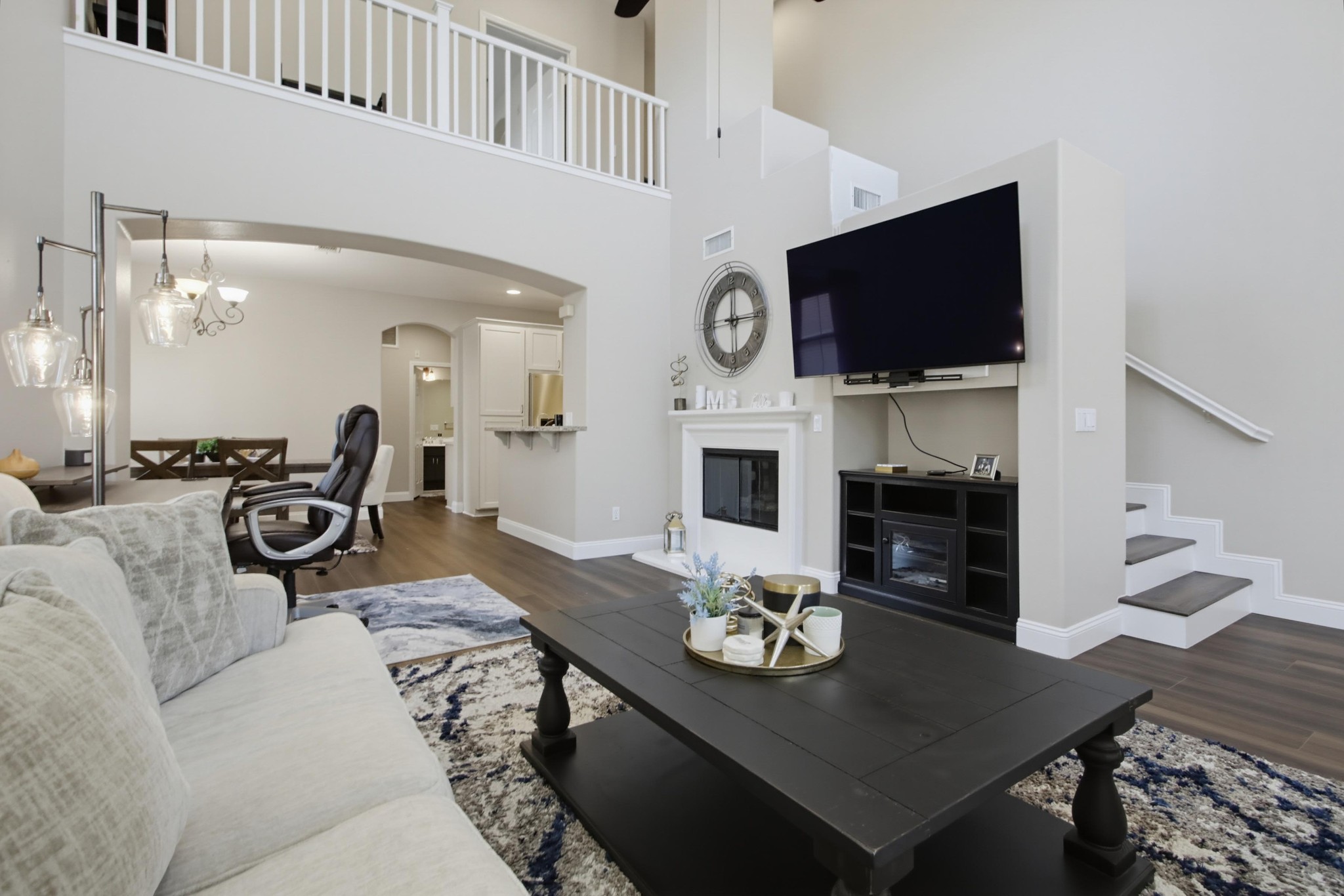 Virtual tour photo 10 of 40 for 2161 Silverado St